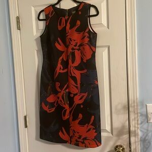 Taylor Floral Dress. Size 6. Good preloved condition.